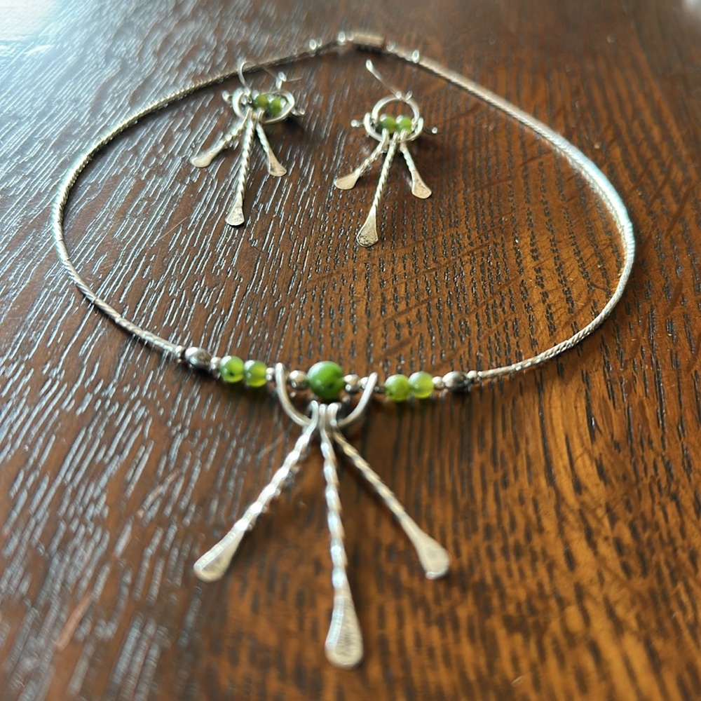 Silver wire necklace and dangle earrings set w green jade small round beads